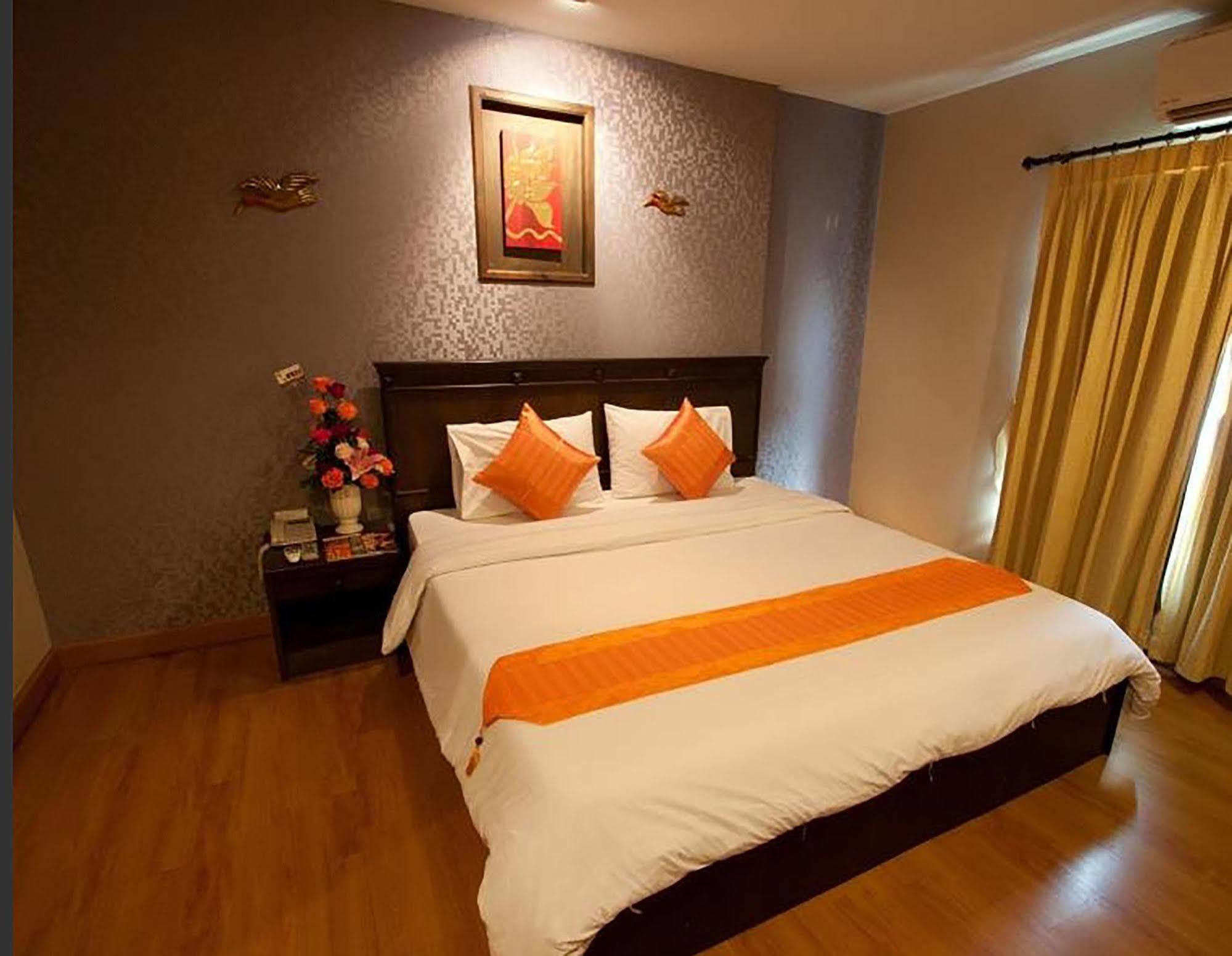 Lanna House Otel Chiang Mai Dış mekan fotoğraf